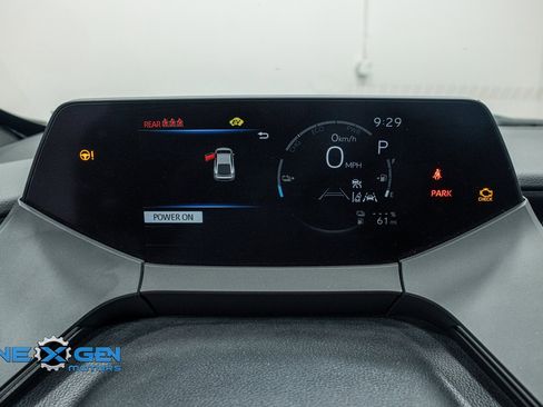 Used 2025 Toyota Prius Plug-In Hybrid image 15
