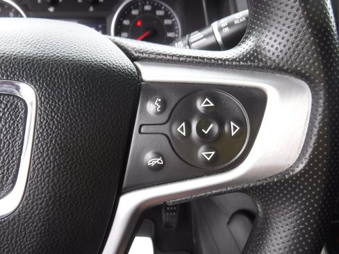Used 2022 GMC Acadia SLE FWD image 18