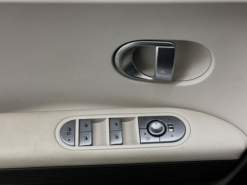 Used 2024 Hyundai Ioniq 5 SEL image 15