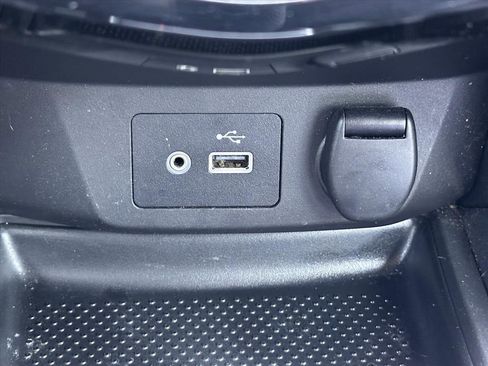 Used 2018 Nissan Rogue SV w/ Premium Package image 24