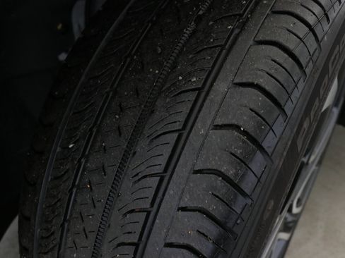 Certified 2024 Chevrolet TrailBlazer RS w/ Convenience Package image 36