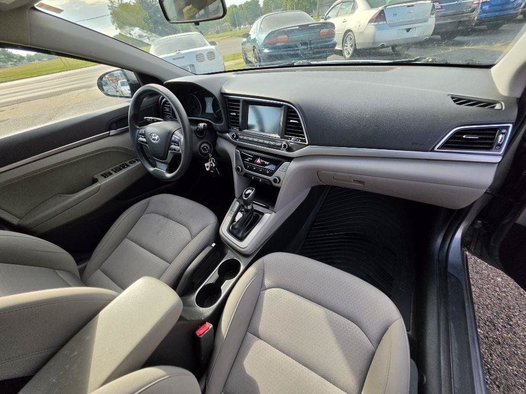 Used 2018 Hyundai Elantra SEL w/ Winter Weather Package FWD image 14