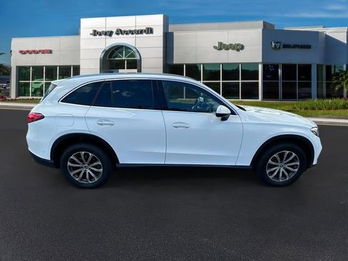 Used 2024 Mercedes-Benz GLC 300 image 9