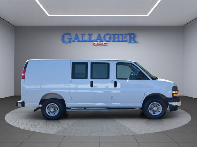 Used 2025 Chevrolet Express 2500 w/ Driver Convenience Package RWD image 3