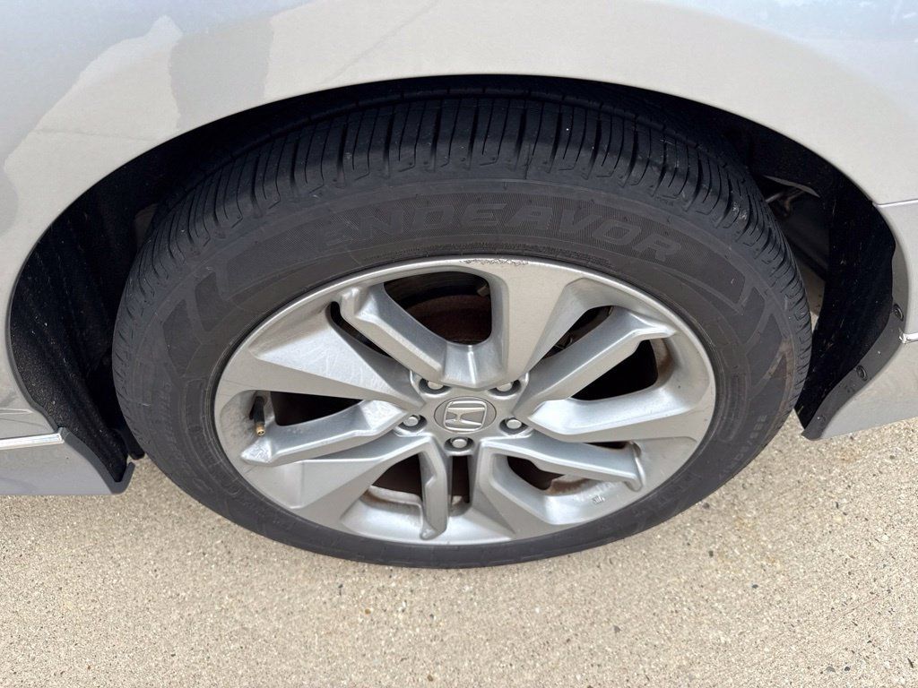 Used 2018 Honda Accord LX image 12