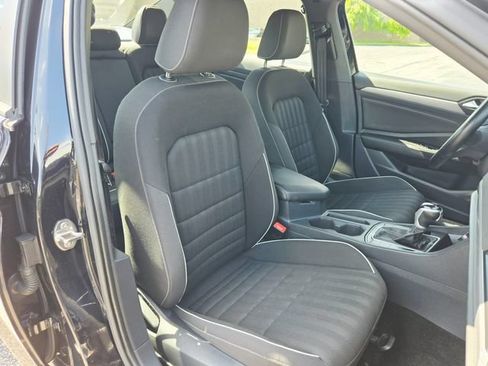 Used 2023 Volkswagen Jetta Sport FWD image 17