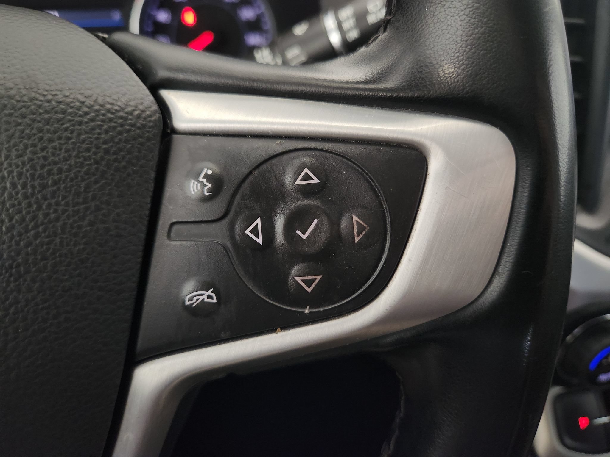 Used 2023 GMC Acadia SLT FWD image 30