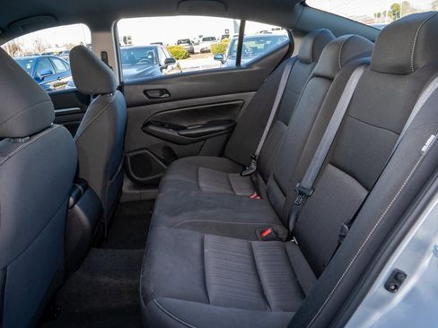 Used 2023 Nissan Altima 2.5 SV image 14