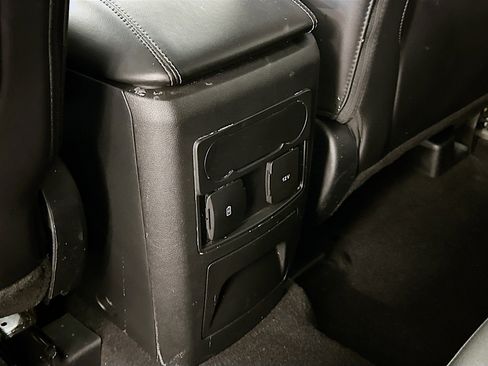 Used 2023 Ford Explorer XLT w/ Equipment Group 202A image 28