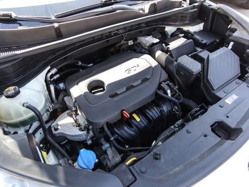 Used 2018 Kia Sportage LX image 40