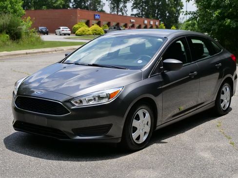 Used 2018 Ford Focus S FWD image 6