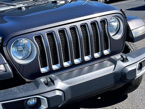 Used 2020 Jeep Wrangler Unlimited Sahara image 31