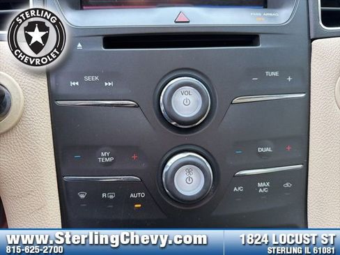 Used 2013 Ford Taurus SEL image 18