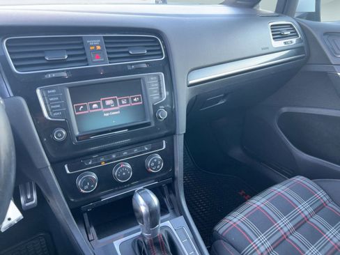Used 2017 Volkswagen GTI S image 22