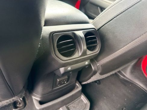 Used 2022 Jeep Wrangler Unlimited Sahara AWD/4WD image 25