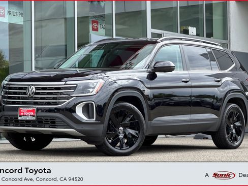 Used 2026 Volkswagen Atlas SE AWD/4WD image 1