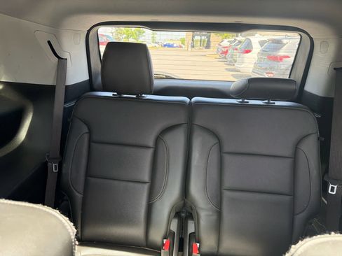 Used 2018 GMC Acadia SLT image 12