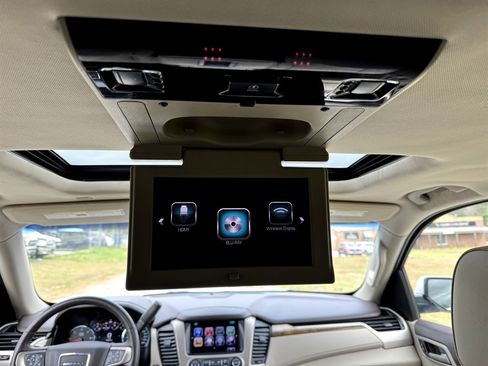 Used 2017 GMC Yukon XL Denali w/ Open Road Package image 4