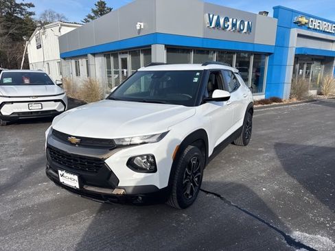 Used 2023 Chevrolet TrailBlazer ACTIV w/ Convenience Package image 1