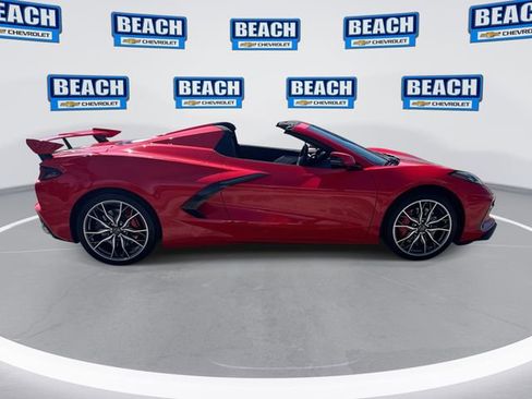 Used 2025 Chevrolet Corvette Stingray Premium Conv w/ Z51 Performance Package image 9