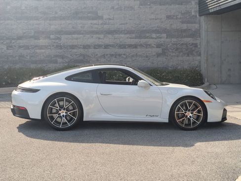 Certified 2025 Porsche 911 Carrera GTS RWD image 8