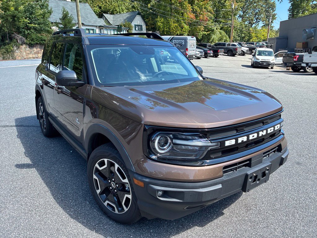Used 2022 Ford Bronco Sport Outer Banks w/ Tech Package AWD/4WD image 1