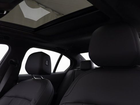 New 2025 BMW i5 xDrive40 w/ Premium Package image 14