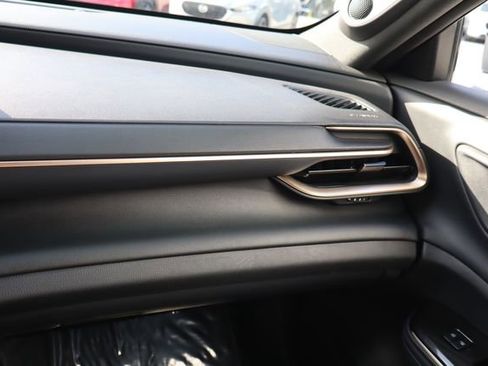 Used 2025 Toyota Crown Signia image 36