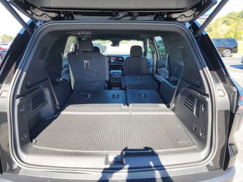 New 2026 Chevrolet Traverse LT w/ Driver Confidence Package image 10