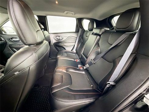 Used 2022 Jeep Cherokee Trailhawk w/ Trailer Tow Group image 22