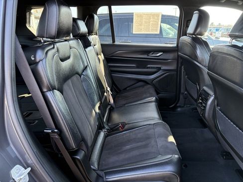 Certified 2024 Jeep Grand Cherokee L Laredo image 16