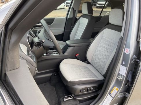 Used 2023 Chevrolet Equinox LT image 17