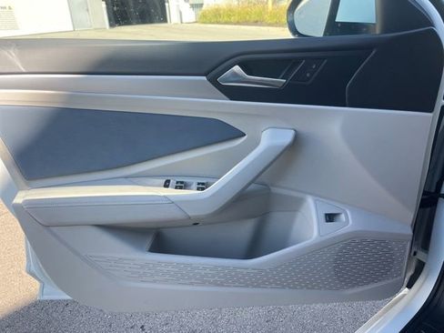 New 2026 Volkswagen Jetta SE FWD image 6