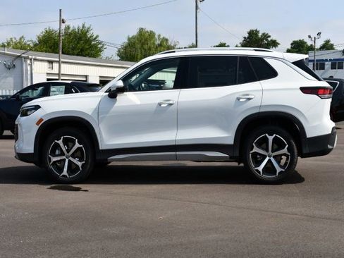 New 2025 Volkswagen Tiguan SE image 4