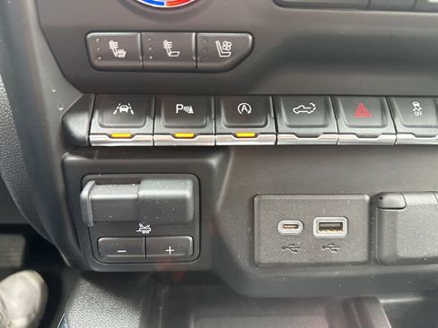 Used 2019 GMC Sierra 1500 SLT w/ SLT Premium Plus Package image 24