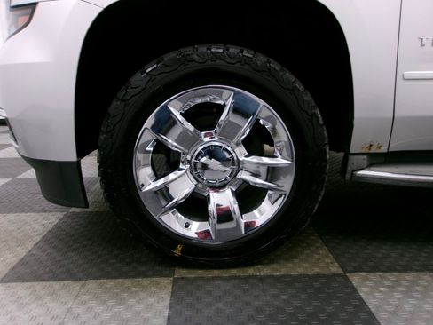 Used 2015 Chevrolet Tahoe LTZ AWD/4WD image 19
