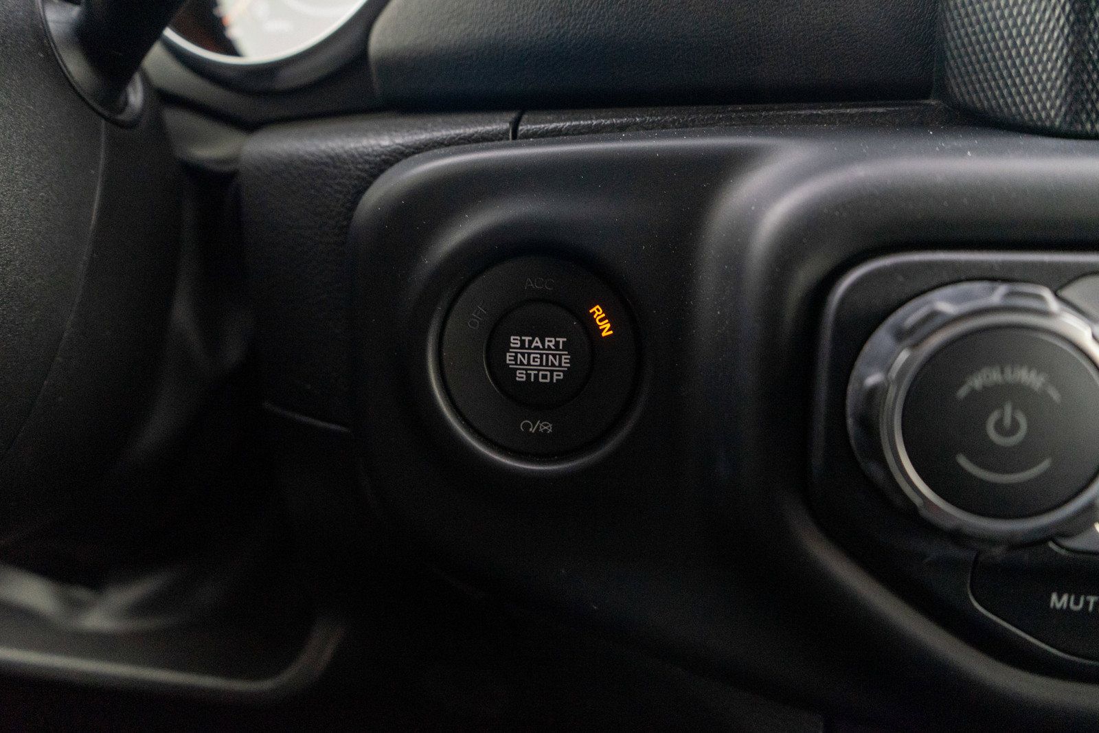 Used 2023 Jeep Wrangler Unlimited Sahara w/ Safety Group AWD/4WD image 24