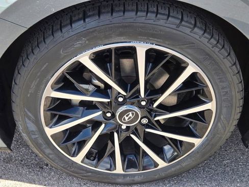 Used 2021 Hyundai Sonata Limited image 12