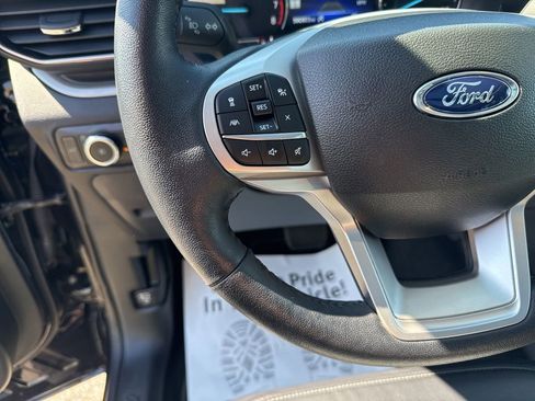 Used 2023 Ford Explorer XLT w/ Equipment Group 202A AWD/4WD image 15