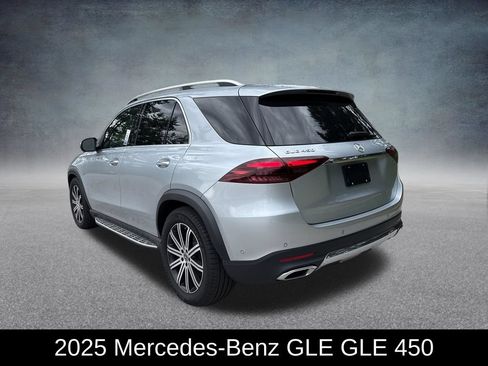 Used 2025 Mercedes-Benz GLE 450 4MATIC image 3