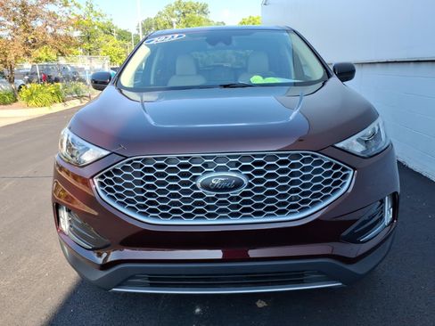 Certified 2023 Ford Edge SEL w/ Convenience Package AWD/4WD image 2