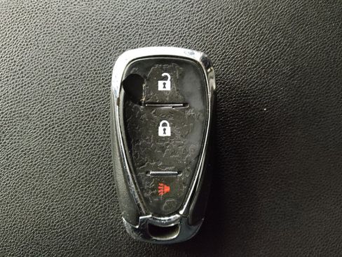 Used 2019 Chevrolet Equinox LS w/ LPO, Chrome Package image 32