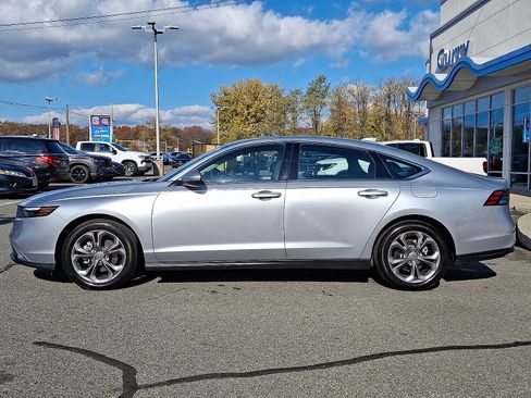 Used 2024 Honda Accord EX image 7