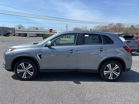New 2025 Mitsubishi Outlander Sport SE image 2