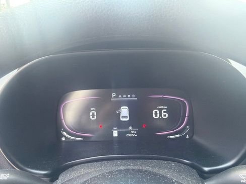Used 2024 Kia Soul LX w/ Option Group 015 FWD image 4