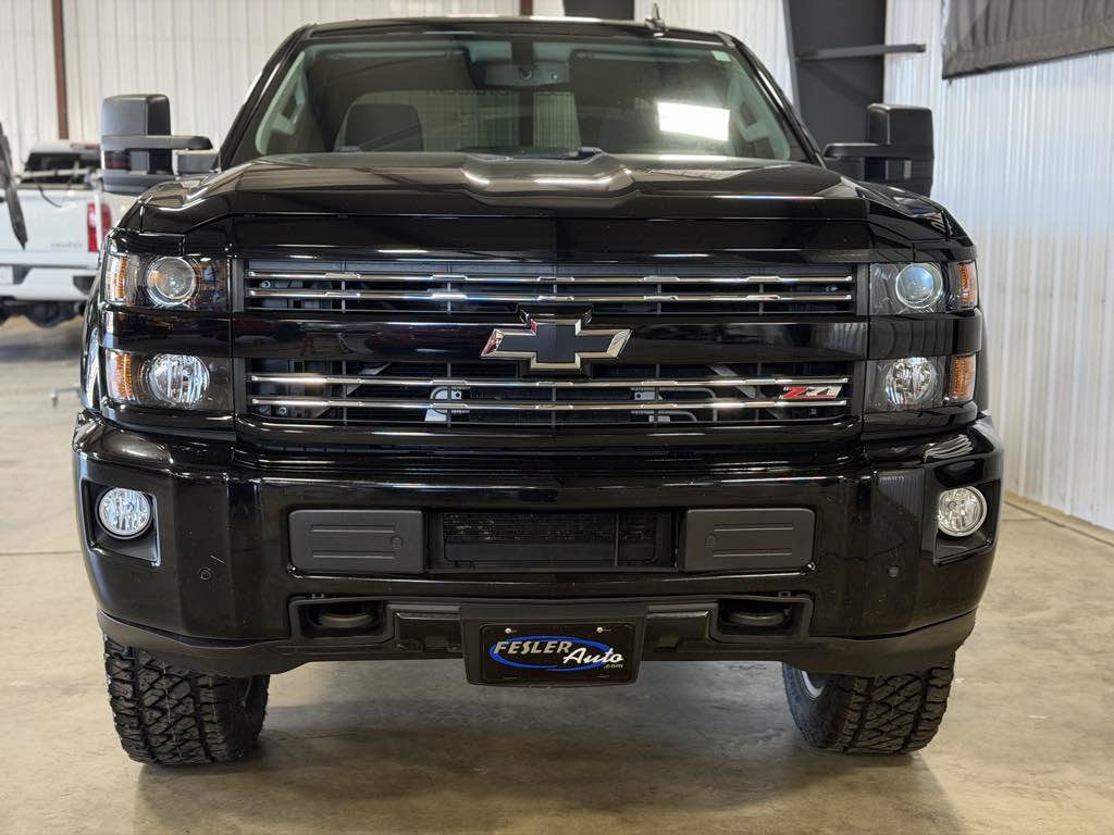 Used 2016 Chevrolet Silverado 2500 LT w/ Midnight Edition AWD/4WD image 3