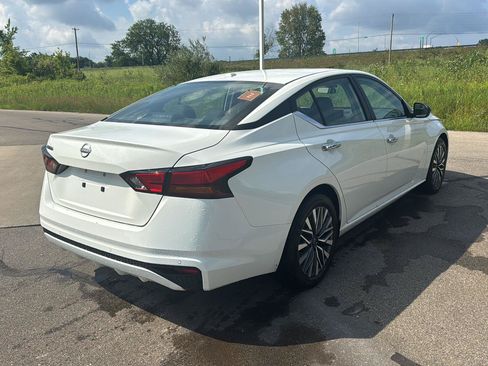 Used 2025 Nissan Altima 2.5 SV FWD image 5