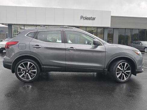 Used 2017 Nissan Rogue Sport SL w/ SL Premium Package AWD/4WD image 8