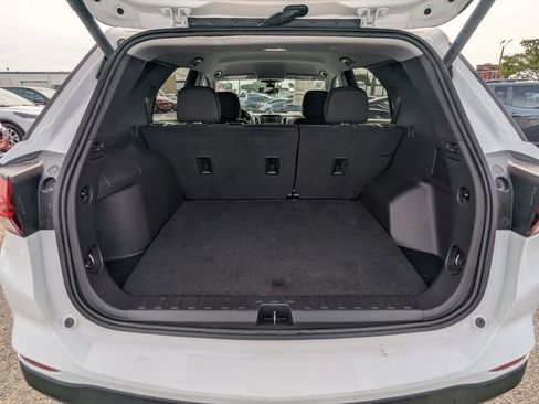 Certified 2024 Chevrolet Equinox LT AWD/4WD image 17