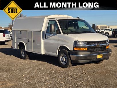 New 2025 Chevrolet Express 3500 w/ Power Convenience Package